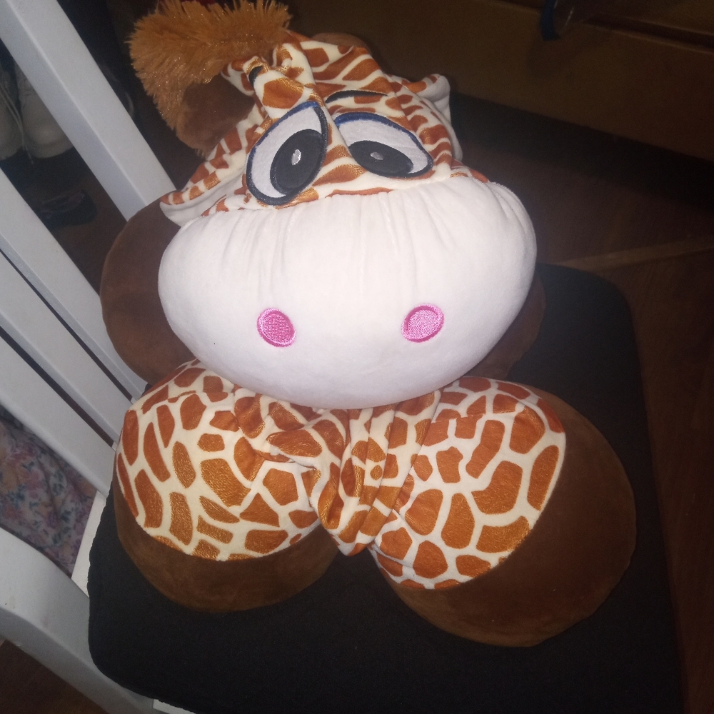 Inflatable stuffed giraffe - Picture 3 of 4